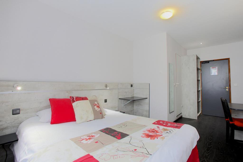 Hotel Le Castel Tain-lʼHermitage Zimmer foto
